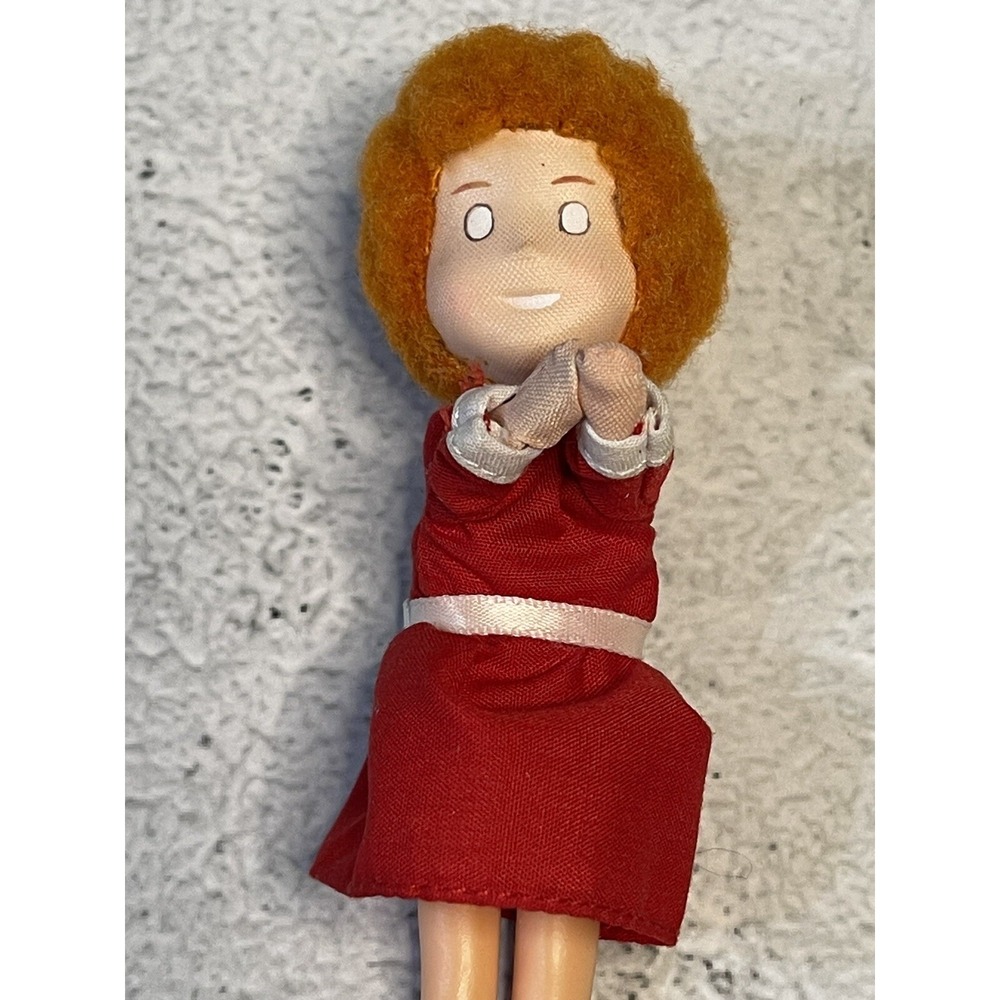 OLD- Little Orphan Annie Doll 4.75" 1982- Pinch Open Arms- Clip On Doll